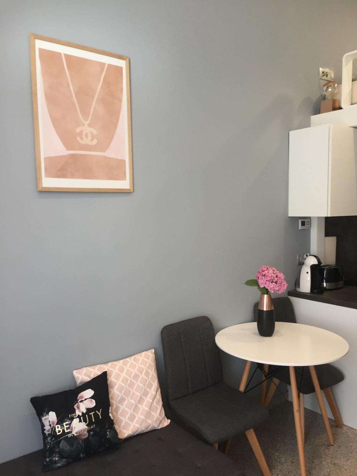 Petit Design Apartment
